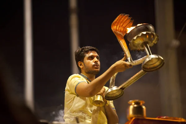 Βαρανάσι Ούτα Πράτες Ινδία Ιουλίου 2018 Ganga Aarti Τελετή Στο — Φωτογραφία Αρχείου