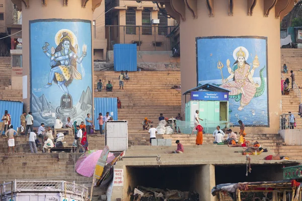Varanasi Uttar Pradesh Indien Juli 2018 Oidentifierade Pilgrimer Med Rituella — Stockfoto