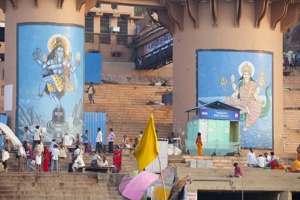 Varanasi Uttar Pradesh India July 2018 Unidentified Pilgrims Taking Ritual — Stock Photo, Image