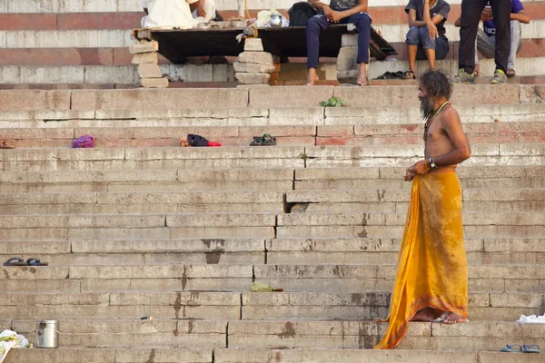 Varanasi Uttar Pradesh India Июля 2018 Года Неизвестные Паломники Принимают — стоковое фото