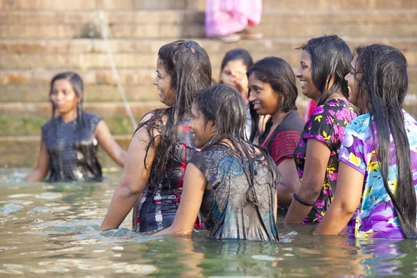 Varanasi Uttar Pradesh India Juli 2018 Unidentified Pelgrims Nemen Ritueel — Stockfoto