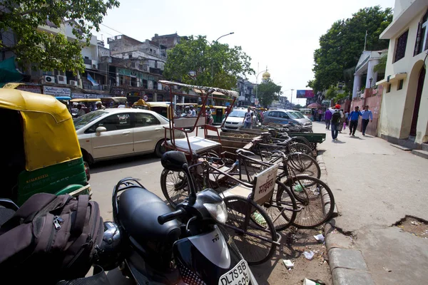 Nueva Delhi India Julio 2018 Vista Calle Llena Gente Con — Foto de Stock