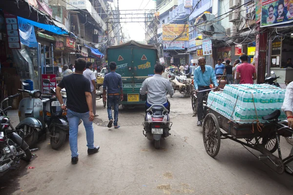 New Delhi India July 2018 View Crowded Street Rickshaws Motorcycles — Stock Photo, Image
