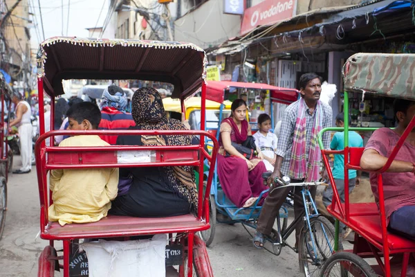 Nueva Delhi India Julio 2018 Vista Calle Llena Gente Con —  Fotos de Stock