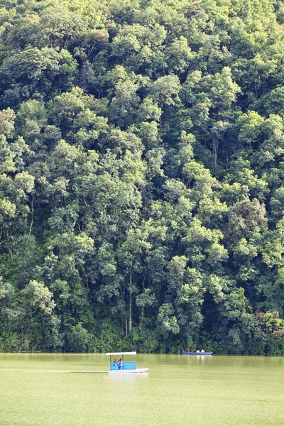 Pequeños Barcos Madera Lago Phewa Pokhara Nepal — Foto de Stock