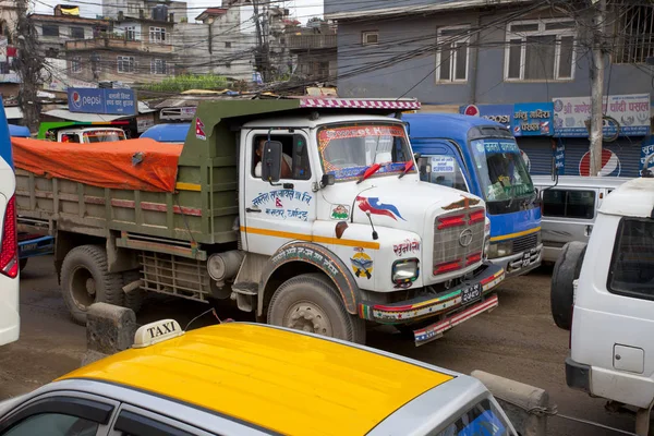 Kathmandu Nepal Juli 2018 Populära Färgglada Lastbilar Inredda Nepalesiska Stil — Stockfoto