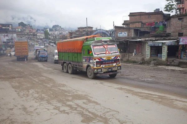 Kathmandu Nepal Lipca 2018 Popularne Ciężarówki Kolorowe Urządzone Nepalska Stylu — Zdjęcie stockowe