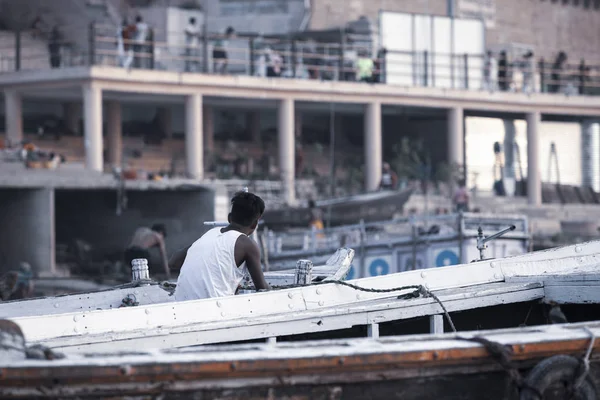 Varanasi Uttar Pradesh India Julio 2018 Los Peregrinos Bañan Realizan — Foto de Stock