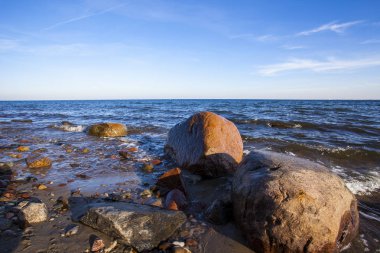 Sopot, Polonya - 6 Ekim 2018: Sopot şehrinde deniz kıyısı