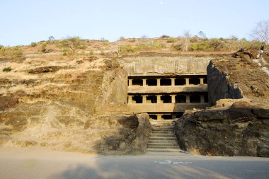 Katlı Mağarası temple Hill, Maharashtra, Hindistan, Asya'nın Ellora görünümünü 