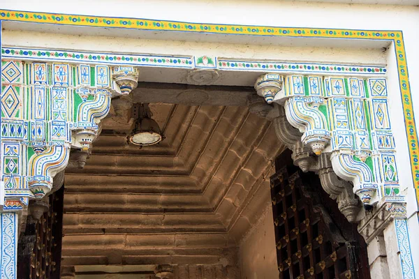 Decorativo Porta Dipinta Superiore Palazzo Della Città Udaipur Rajasthan India — Foto Stock