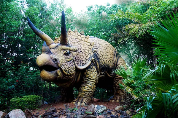 Fiber Avbilda Gigantisk Dinosaurie Triceratops Garden Alamatti Distriktet Bagalkot Karnataka — Stockfoto