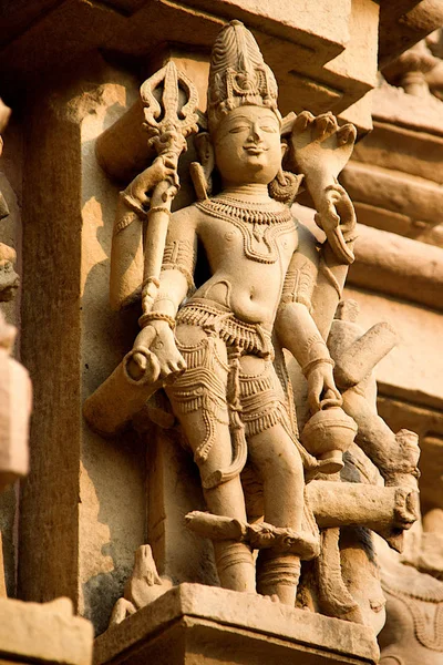 Kamenná socha v chrámu Jain, Khajuraho — Stock fotografie