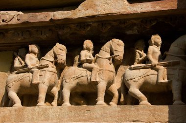 Warrors at sırtı, Khajuraho