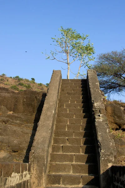 Kamienne Schody Barykada Prowadząca Wzgórze Ellora Maharashtra Indie Azja — Zdjęcie stockowe
