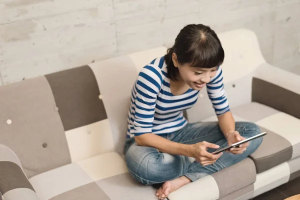 Asian Woman Use Tablet Home — Stock Photo, Image