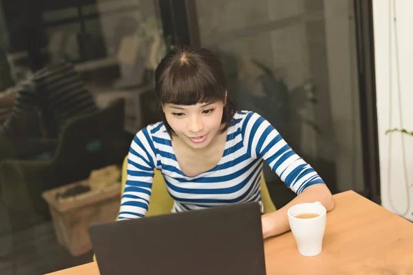 Asian Woman Using Laptop Night Concept Working Home — Stock Photo, Image