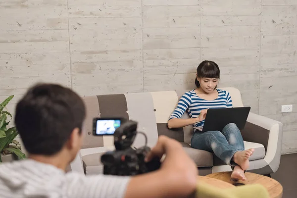 Asian Woman Using Laptop Recording Video Home — Stock Photo, Image