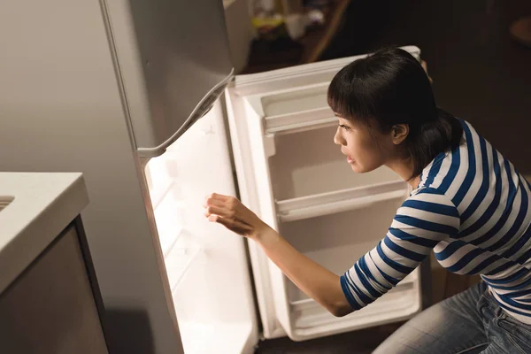 Ázsiai Nyitott Hűtőszekrény Otthon — Stock Fotó