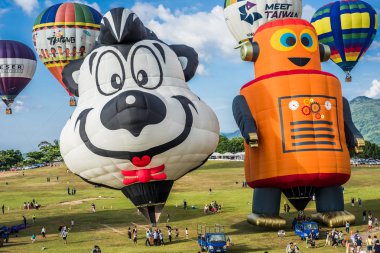 Taitung, Tayvan - 6 Ağustos 2018: Tayvan uluslararası balon Festivali Luye highland