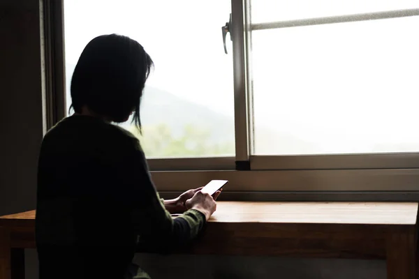 Asian Woman Using Cellphone House — Stock Photo, Image