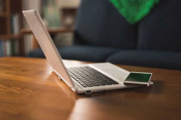 Laptop Smartphone Table Nobody Concept Working Home — Stock Photo, Image