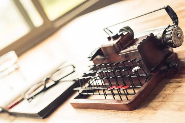 Notebook Typewriter Table Nobody Concept Working Home — Stock Photo, Image