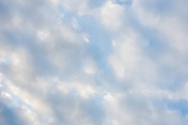 蓝天白云的自然背景 — 图库照片