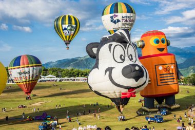 Taitung, Tayvan - 6 Ağustos 2018: Tayvan uluslararası balon Festivali Luye highland