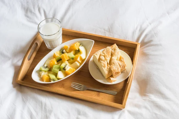 Café Manhã Com Leite Frutas Bolo Manhã — Fotografia de Stock