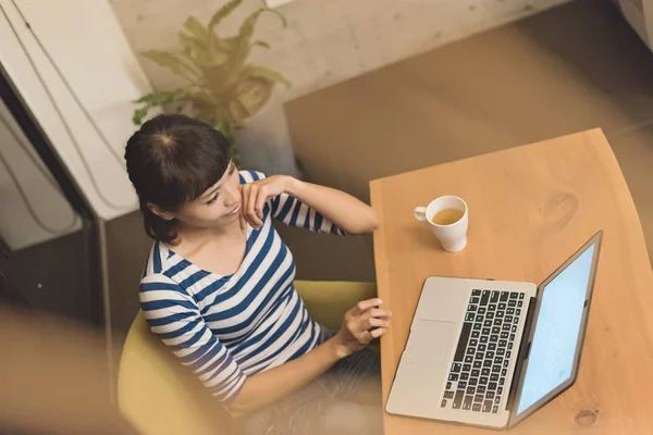 Asian Woman Using Laptop Night Concept Working Home — Stock Photo, Image