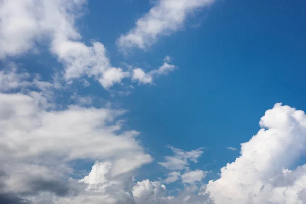 Nuvole Bianche Sul Cielo Blu Sfondo Della Natura Sul Cielo — Foto Stock