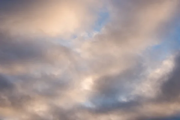 青い空に白い雲天の自然背景 — ストック写真