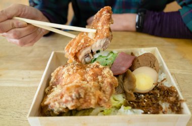 kızarmış tavuk baget beslenme çantası