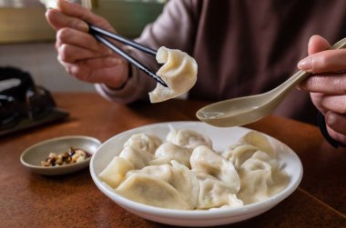 haşlanmış jiaozi hamur tatlısı