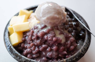 bir kase buz tıraş