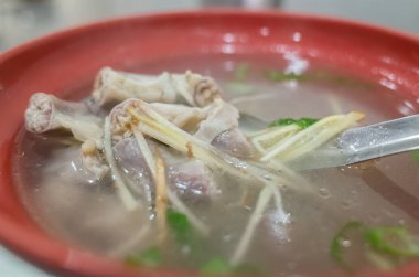 barsak çorba masada