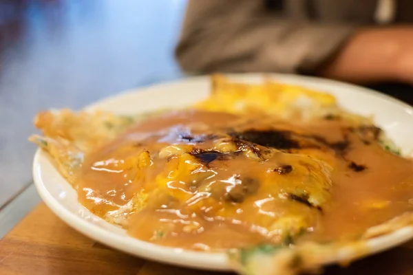 Istiridye omlet geleneksel Tayvanlı snack at — Stok fotoğraf