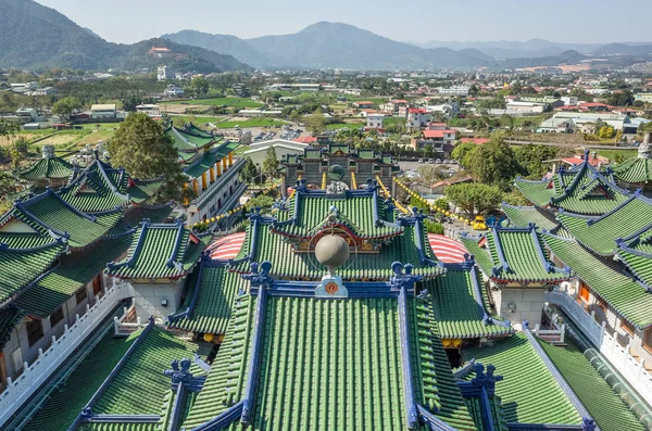 Techos del famoso templo Baohu Dimu — Foto de Stock