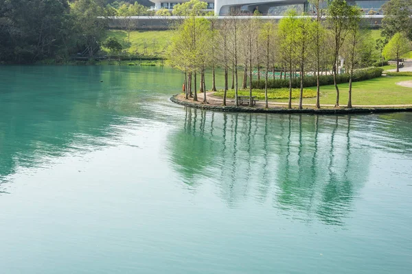 サンムーン湖の緑の水の風景 — ストック写真