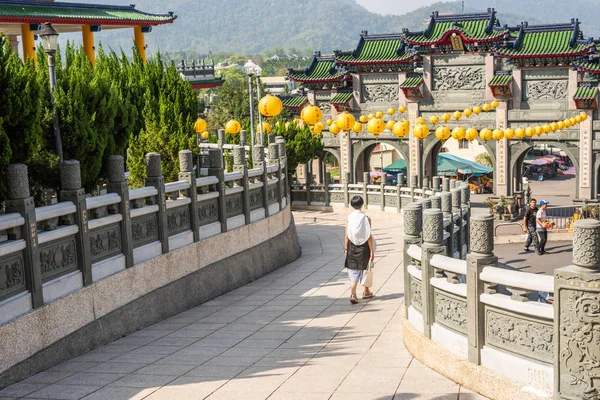 Famous landmark of BaoHu Dimu Temple at Puli township — Stock Photo, Image