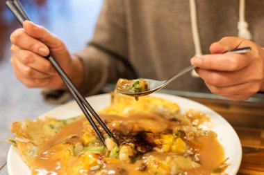 istiridye omlet geleneksel Tayvanlı snack at