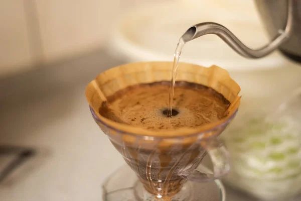 Pour-over café em casa — Fotografia de Stock