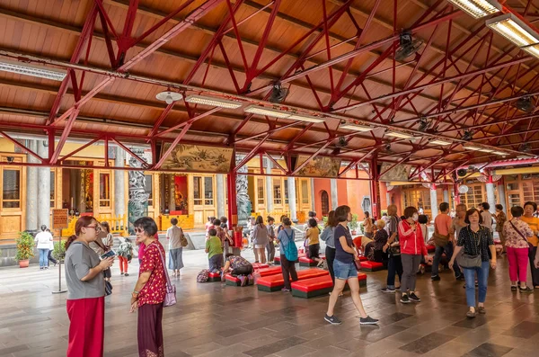 Beroemde tempel van Hsing Tian Kong in Taipei — Stockfoto