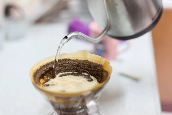 Pour-over café em casa — Fotografia de Stock