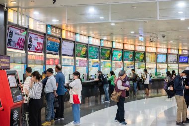 insanlar Taipe Taipei uzun mesafe otobüs terminali bilet satın