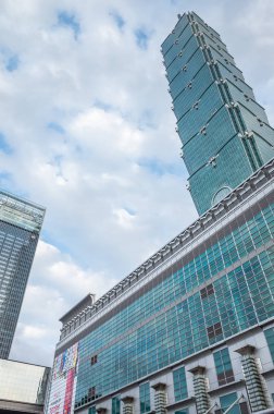 Taipei gökyüzü altında 101 gökdelen dönüm noktası
