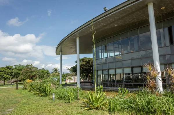 Byggnad av Taitung konstmuseum i modern stil — Stockfoto