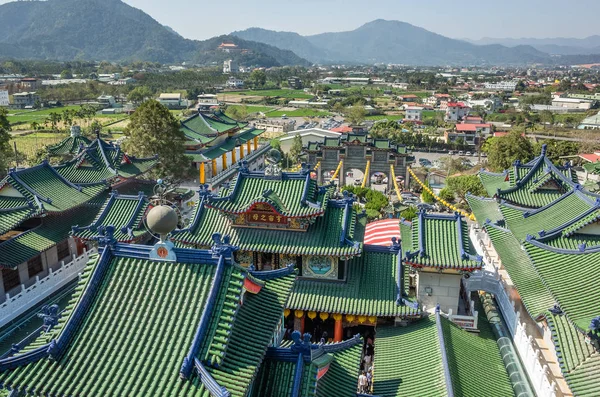 Daken van beroemde Baohu Dimu tempel — Stockfoto