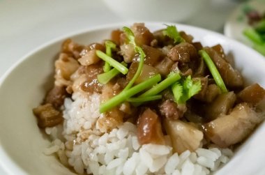 Çin domuz pirinç kızarmış